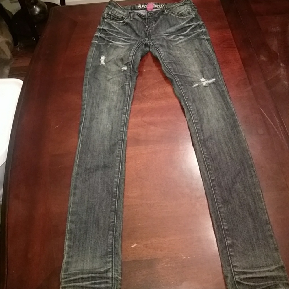 Almost Famous distressed jeans