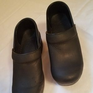 Dansko Clogs * excellent condition *