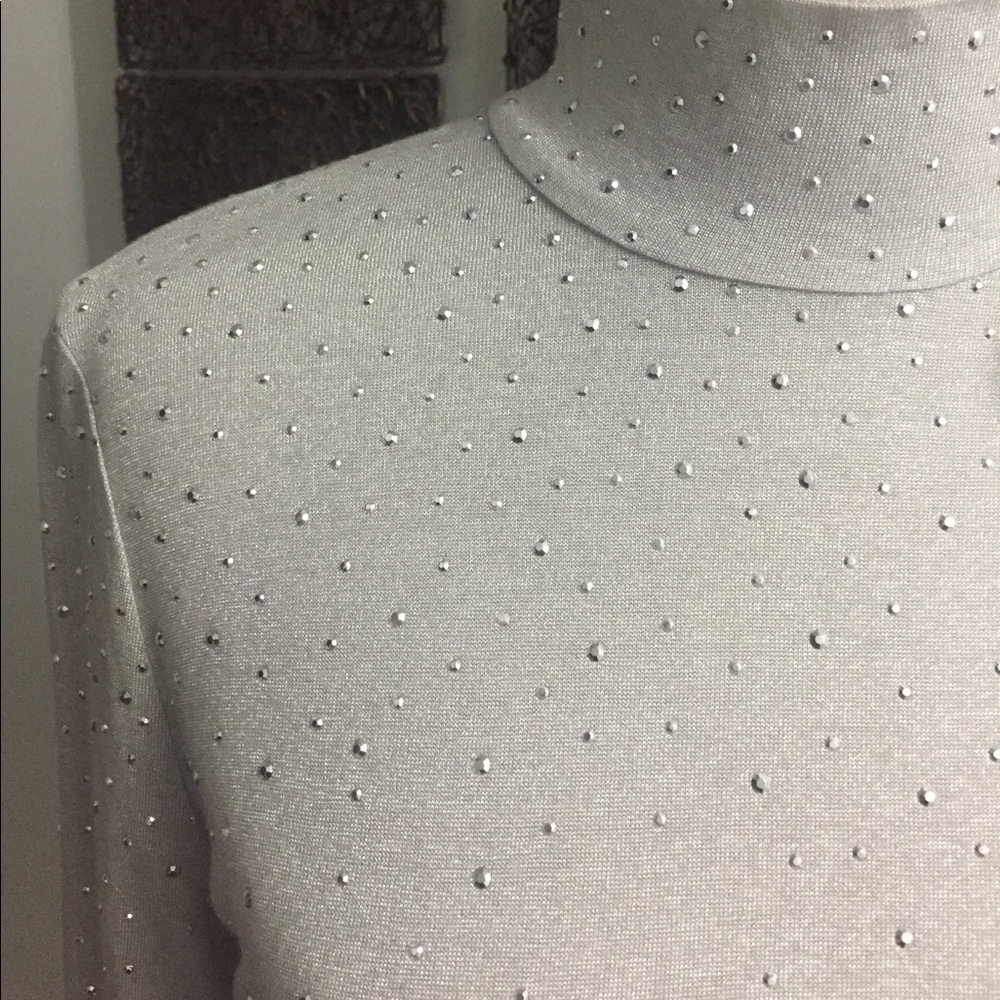 ST. JOHN SPORT sparkly top
