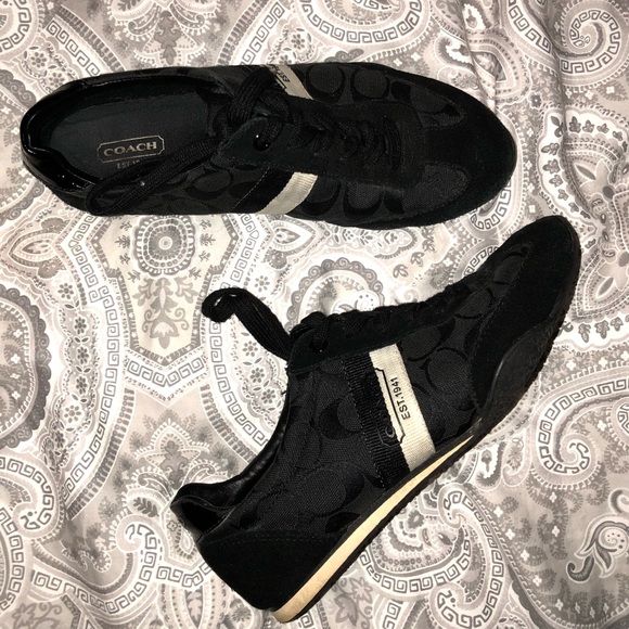 casual sneakers - Picture 1 of 5