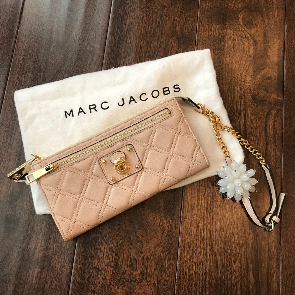 Authentic Marc Jacobs wallet with wristlet