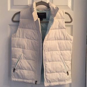 Xs white puffer vest cozy