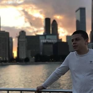 Meet your Posher, Erick