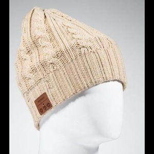 Bluetooth beanie