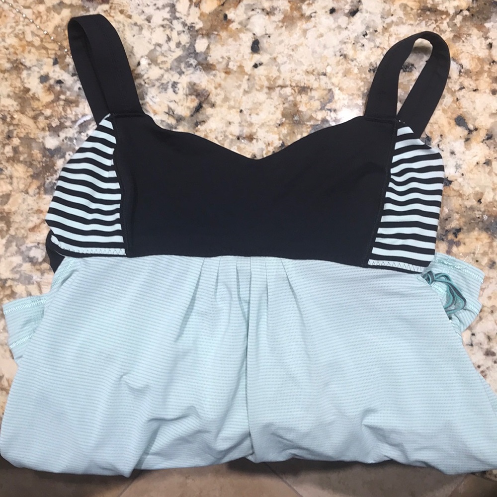Lululemon top
