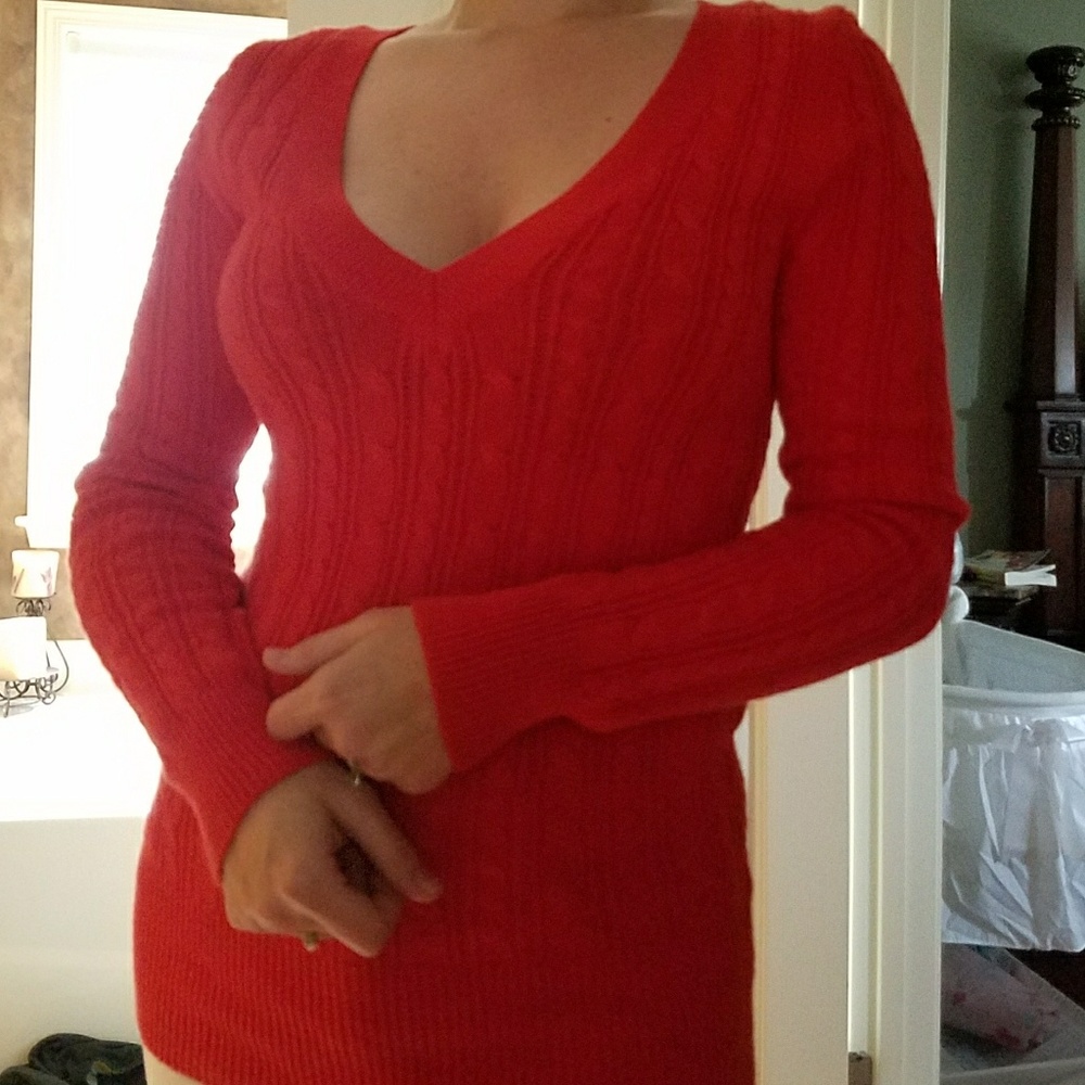 American Eagle sweater