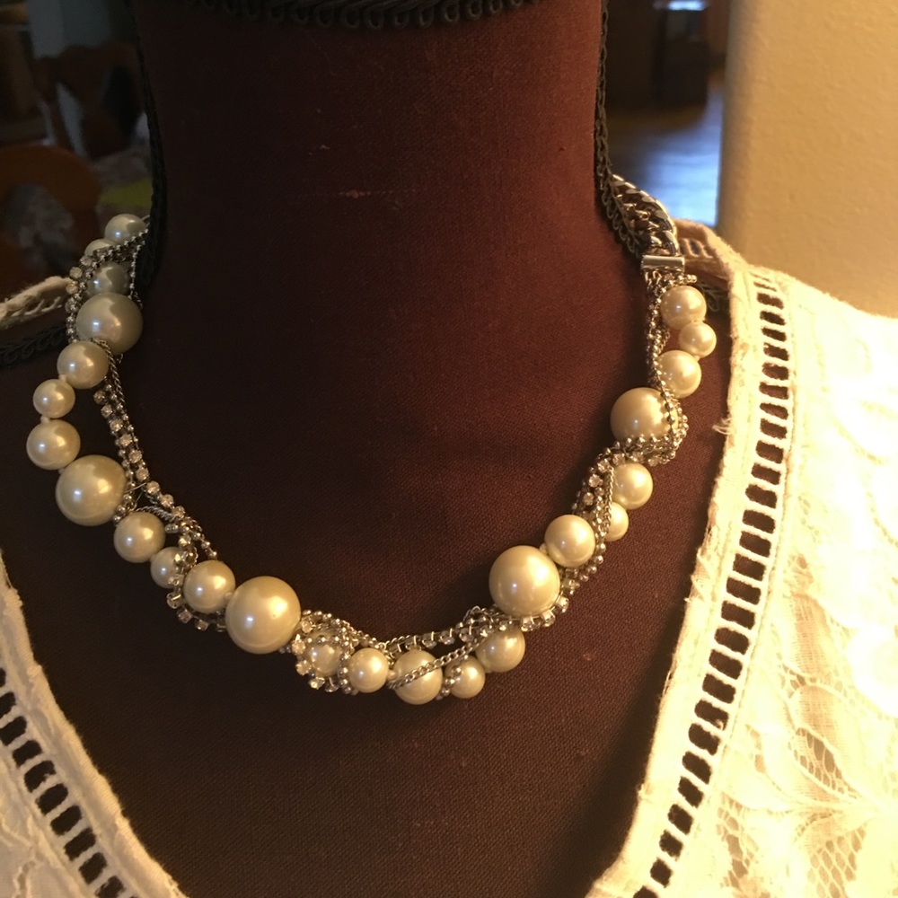 Pearl and rhinestone Silvertone necklace
