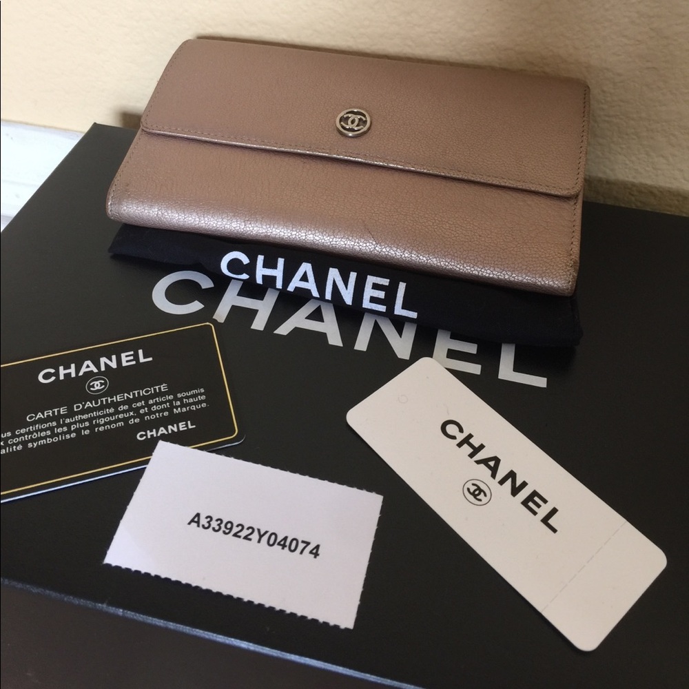 Chanel wallet