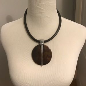 Metal and glass combined necklace