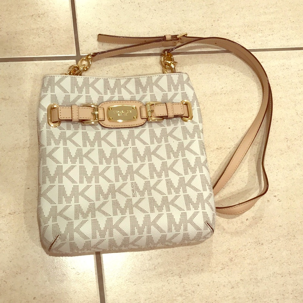 Michael Kors signature vanilla crossbody purse