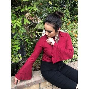 “Selena” Bell Sleeve Top 🌹