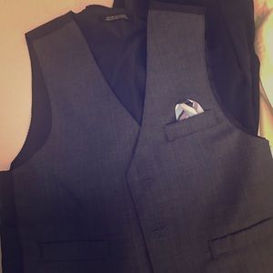 3 piece Boys Van Heusen Suit - Size 6