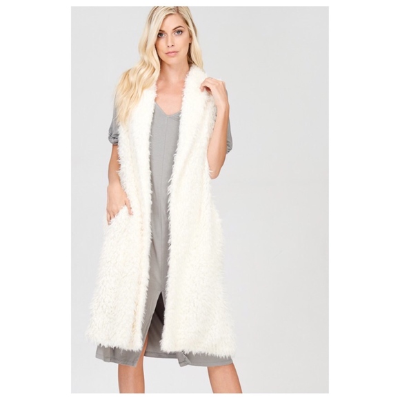 Ivory faux fur Vest - Picture 3 of 5