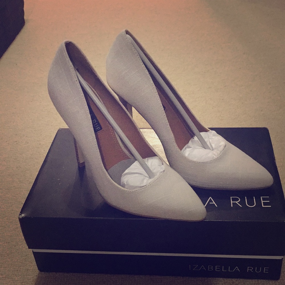 Ivory linen pumps. Brand new in box.