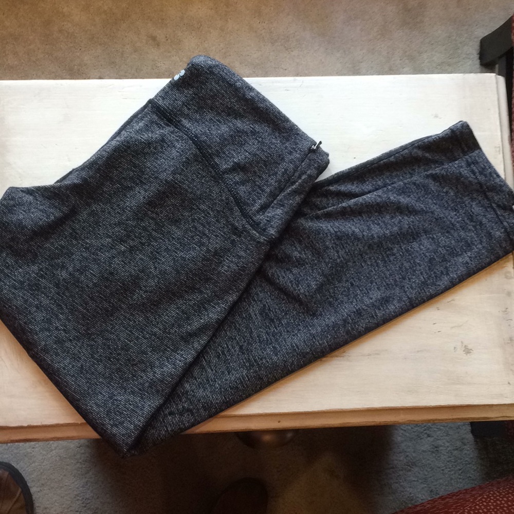 Tuff Athletics bl&wh stripped leggings S M