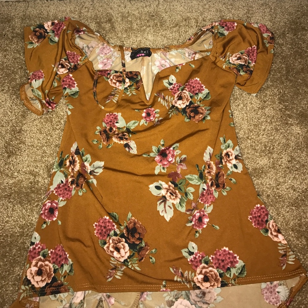 Rusty floral cold shoulder top