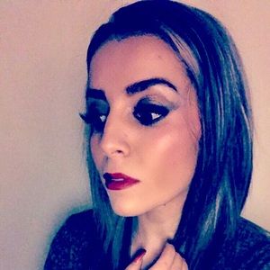 Meet your Posher, Sonia