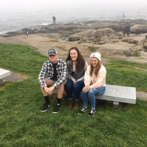 Meet your Posher, Abigail