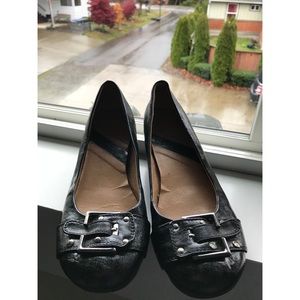 Mavis: Black Flats