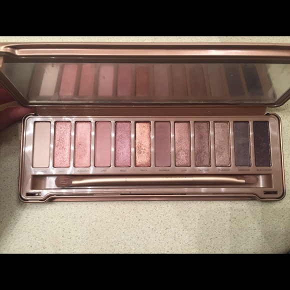 Naked 3 Palette - Picture 2 of 3
