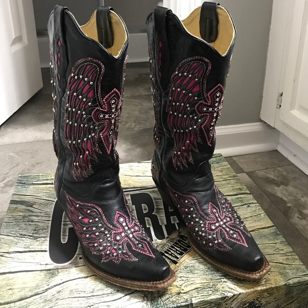 Corral boots