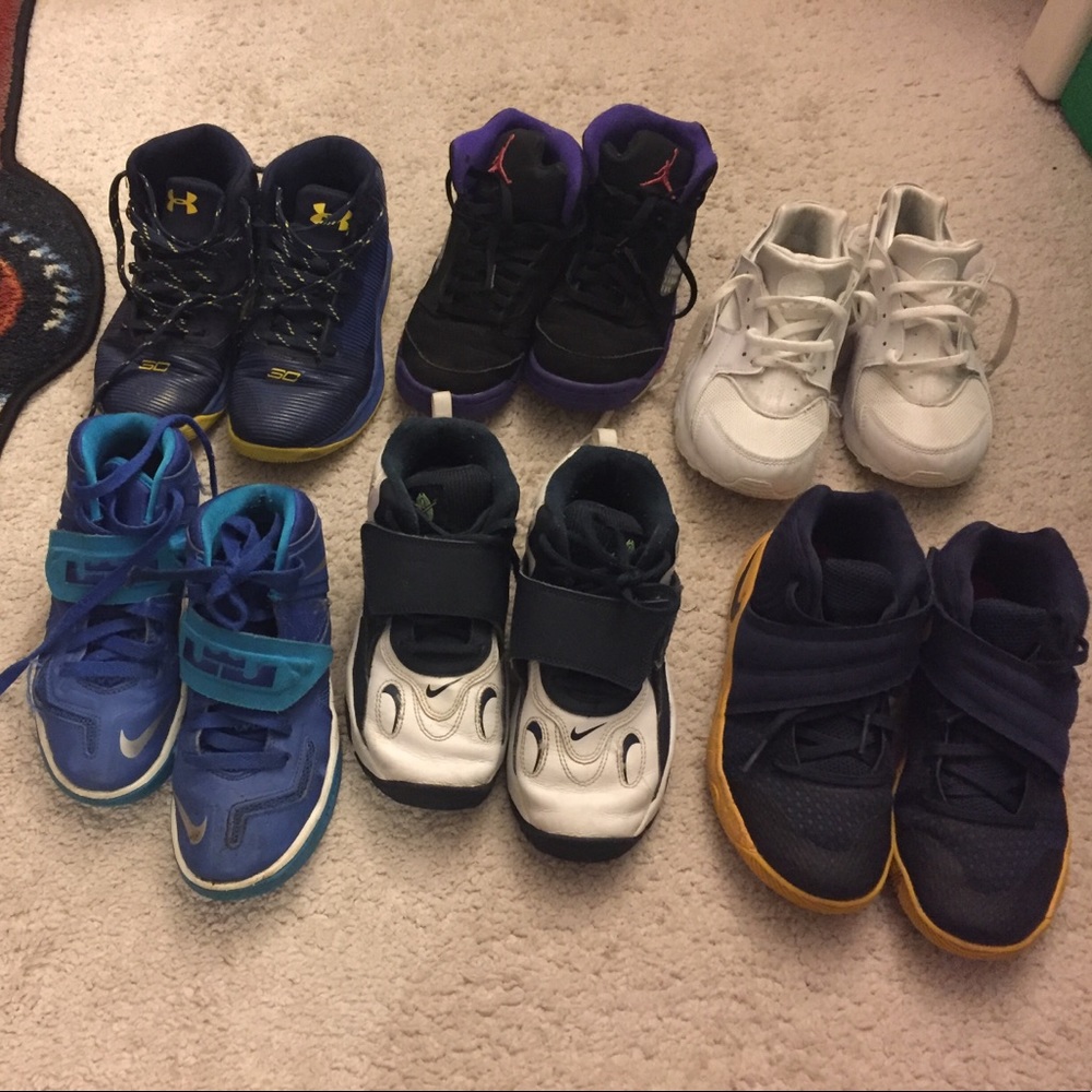 Boys shoes size 2y