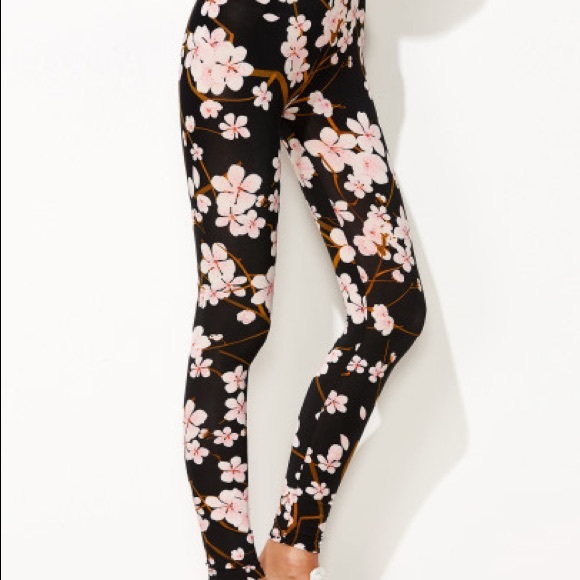 ♣️TRENDY Black ♣️floral print - Legging - Picture 4 of 6