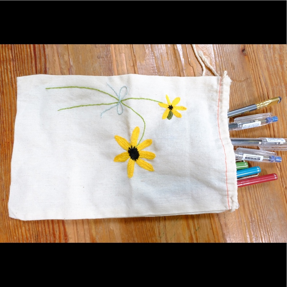 “Daisies in a Bow” Drawstring Pouch