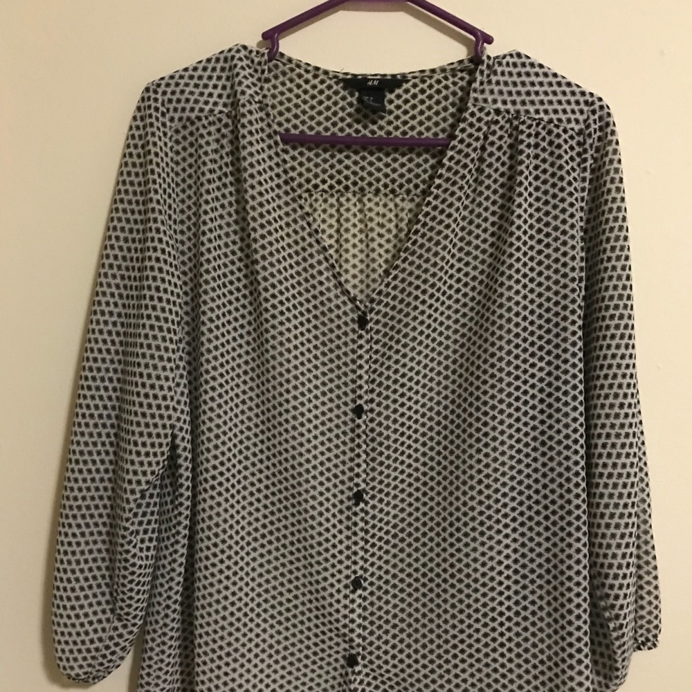 Buttoned down blouse - Picture 2 of 3