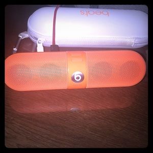 Beats Pill