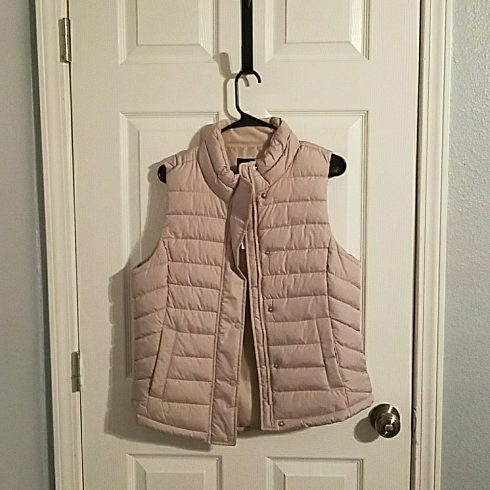 GAP Tan Puffer Vest