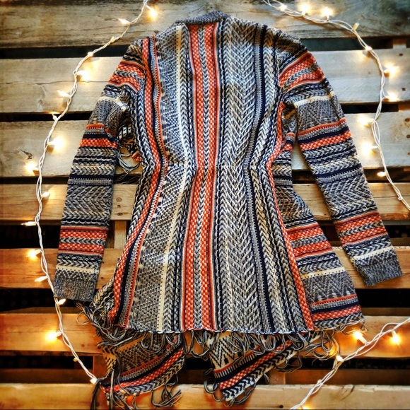 ❤️Tassel Hem Shawl❤️ - Picture 3 of 3