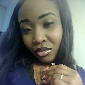 Meet your Posher, Nadia