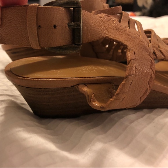 Shoes - Picture 4 of 6