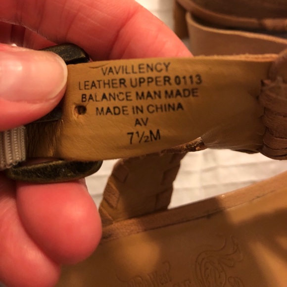 Shoes - Picture 5 of 6