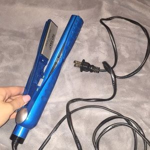 Light up bed head straightener
