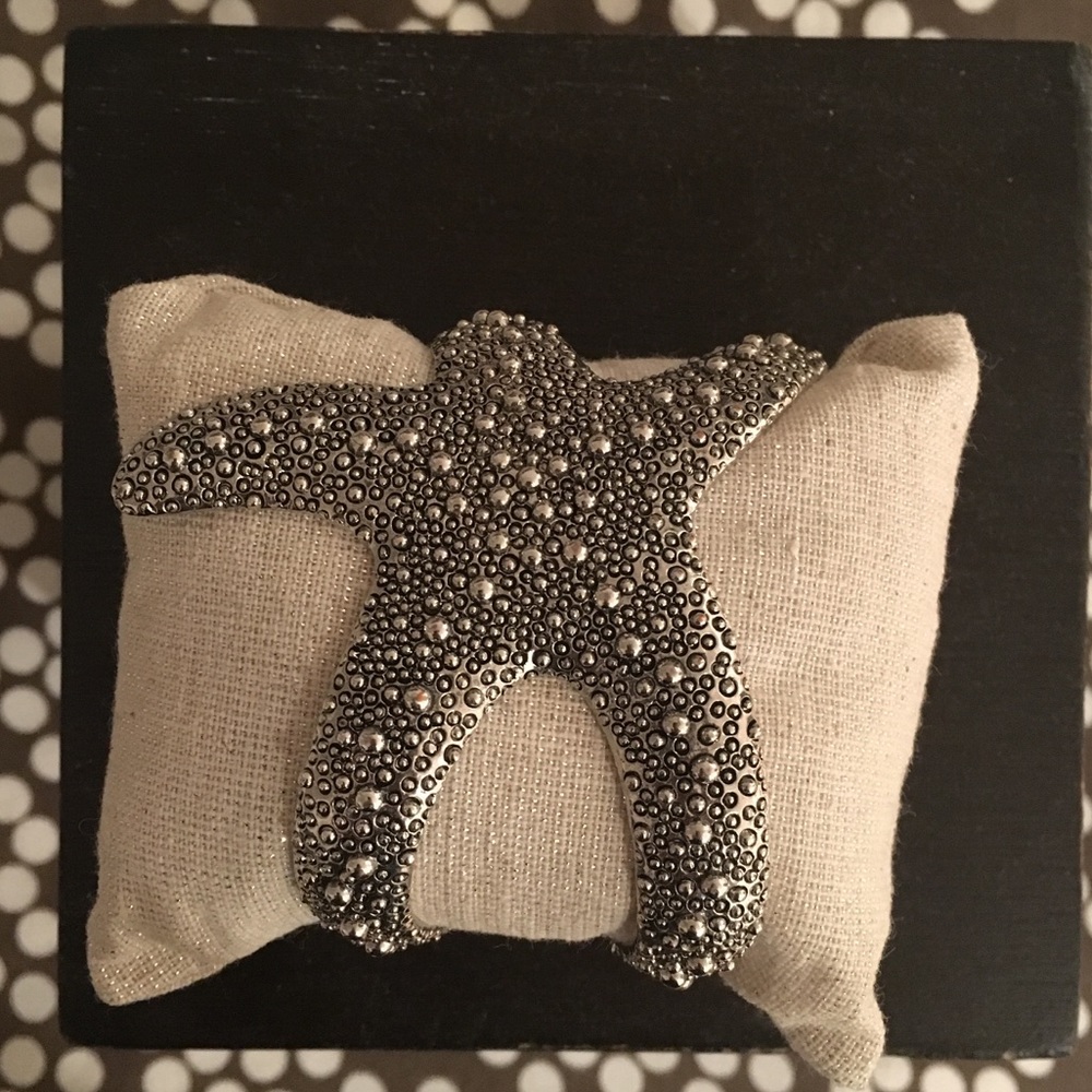 Starfish metal bracelet