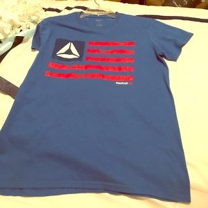 REEBOK TEE MEDIUM