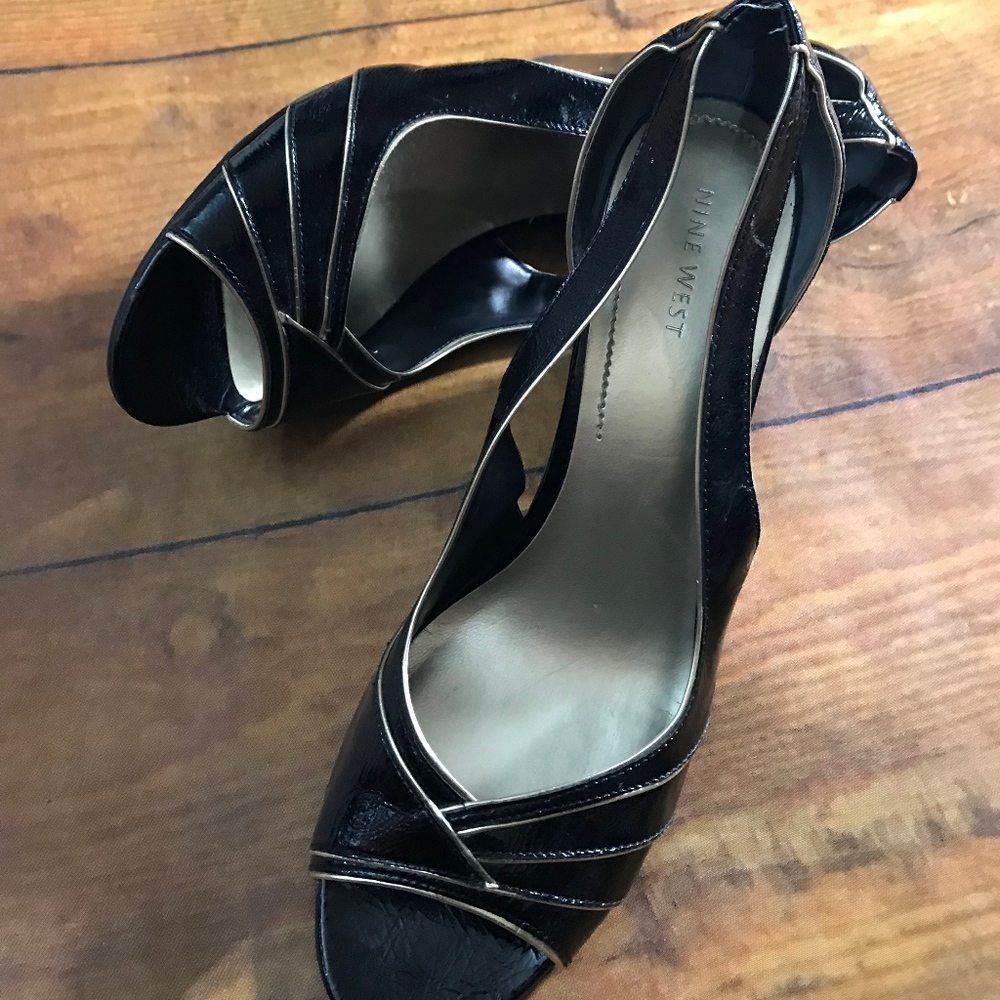 Nine West Women's Open Toe Wedge Heels - 9M