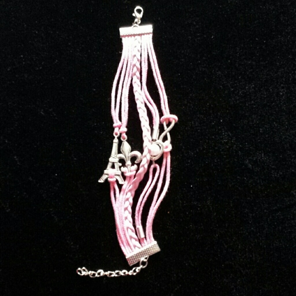 ⬇️$18 Infinity Eiffel Heart Silver-tone Bracelet - Picture 2 of 7