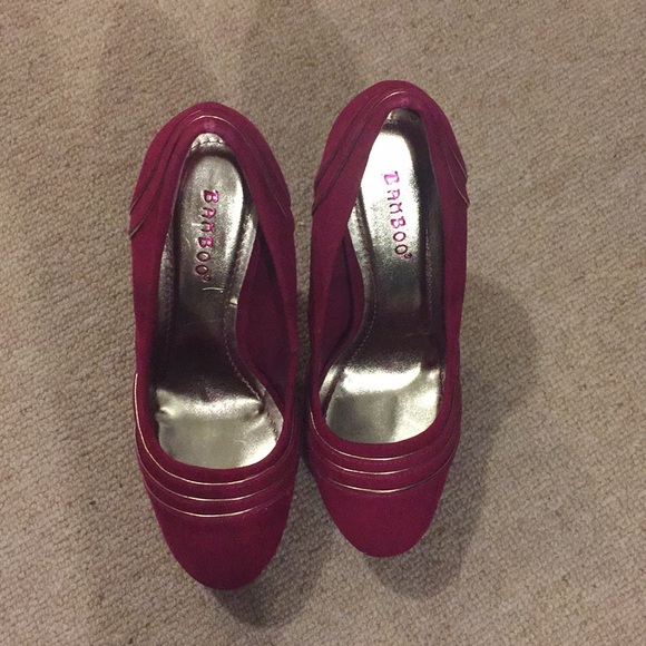 Hot pink hot pumps. - Picture 3 of 4