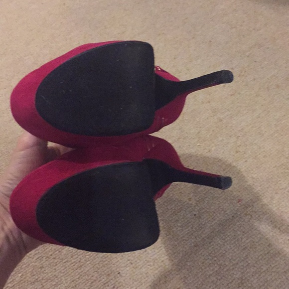 Hot pink hot pumps. - Picture 4 of 4