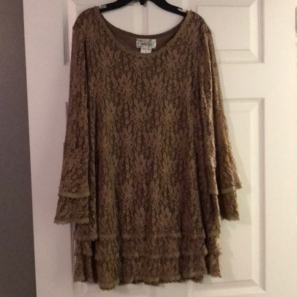 •Lady Noiz• Caramel Lace Ruffled Shirt