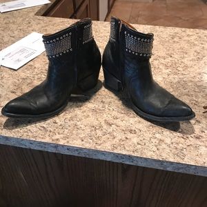 Black old gringo bootie boots