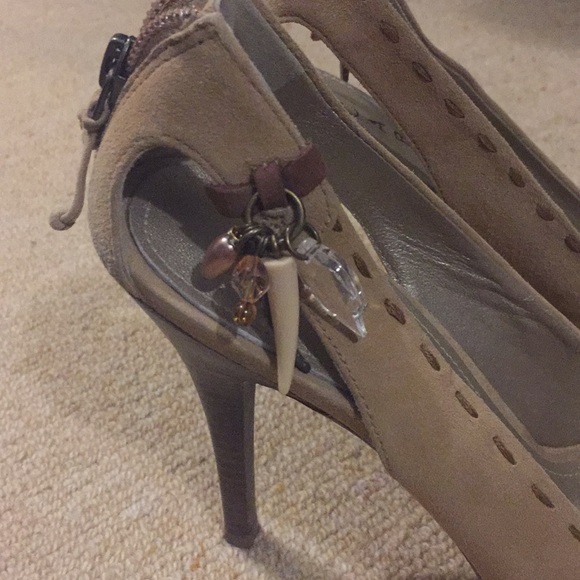 Suede embellished tan peep toe heels - Picture 2 of 3