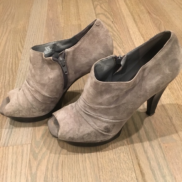 BCBGeneration gray suede peep toe booties, size 8 - Picture 2 of 5