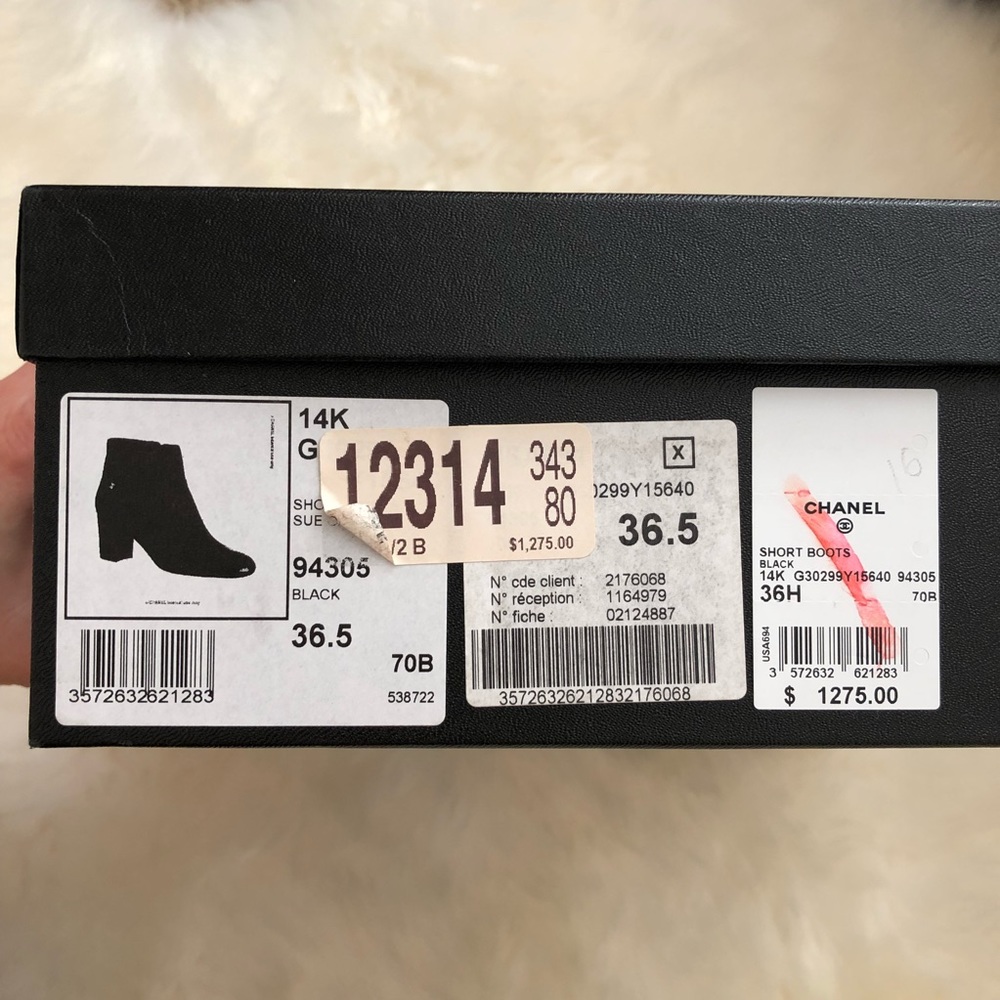 ❌SOLD❌ 🖤 CHANEL Black Suede Short Booties Sz 36.5 - Picture 6 of 6
