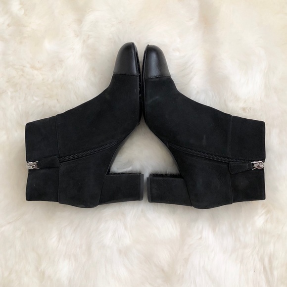 ❌SOLD❌ 🖤 CHANEL Black Suede Short Booties Sz 36.5 - Picture 2 of 6
