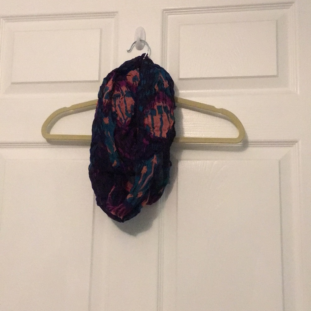 Infinity scarf