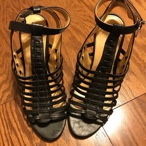 Express chunky heels